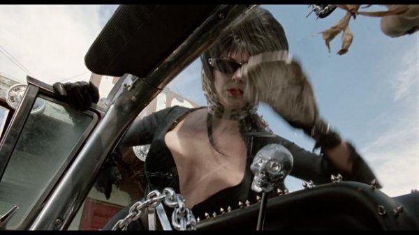 销魂天师/义胆游龙 Elvira.Mistress.of.the.Dark.1988.1080p.BluRay.AVC.DTS-HD.MA.5.1-FGT 30.52GB-3.png