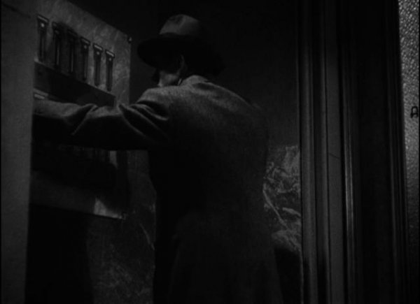 马耳他之鹰/枭巢蹀血战 The.Maltese.Falcon.1941.1080p.BluRay.x264-Japhson 6.56GB-7.png