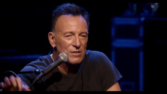 斯普林斯汀:百老汇音乐会 Springsteen.on.Broadway.2018.1080p.WEBRip.x264-RARBG 2.92GB-4.png