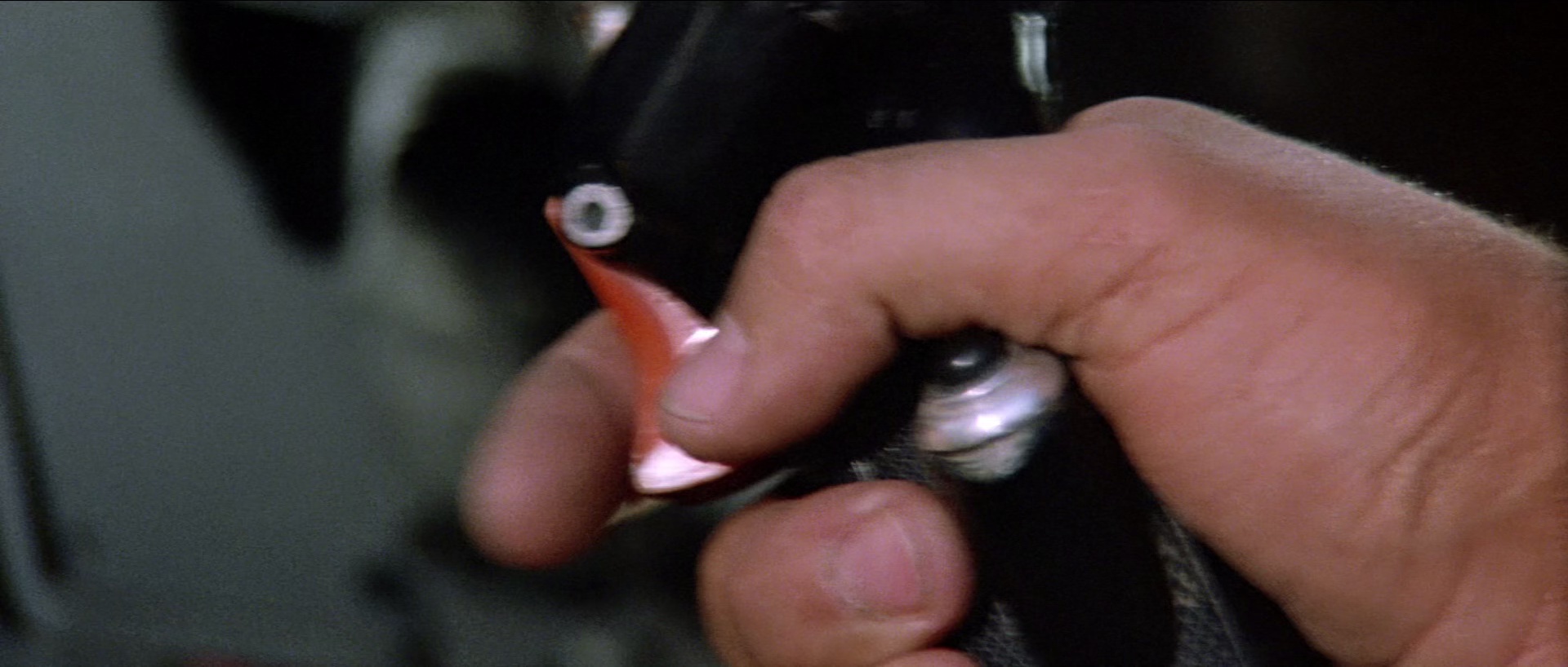 第一滴血3[国英多音轨/中英字幕].Rambo.III.1988.BluRay.1080p.x265.10bit.2Audio-MiniHD 5.52GB-7.jpeg