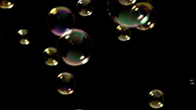 砰！气泡的科学/砰！气泡的故事 Pop.The.Science.of.Bubbles.2013.1080p.AMZN.WEBRip.DDP2.0.x264-TEPES 3.82GB-2.png