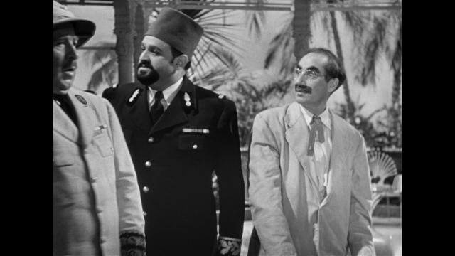 卡萨布兰卡之夜 A.Night.in.Casablanca.1946.1080p.BluRay.REMUX.AVC.DTS-HD.MA.2.0-FGT 15.17GB-4.png