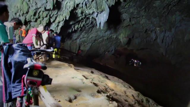 泰国洞窟救济揭秘 Operation.Thai.Cave.Rescue.2018.1080p.WEBRip.x264-RARBG 818.70MB-2.png