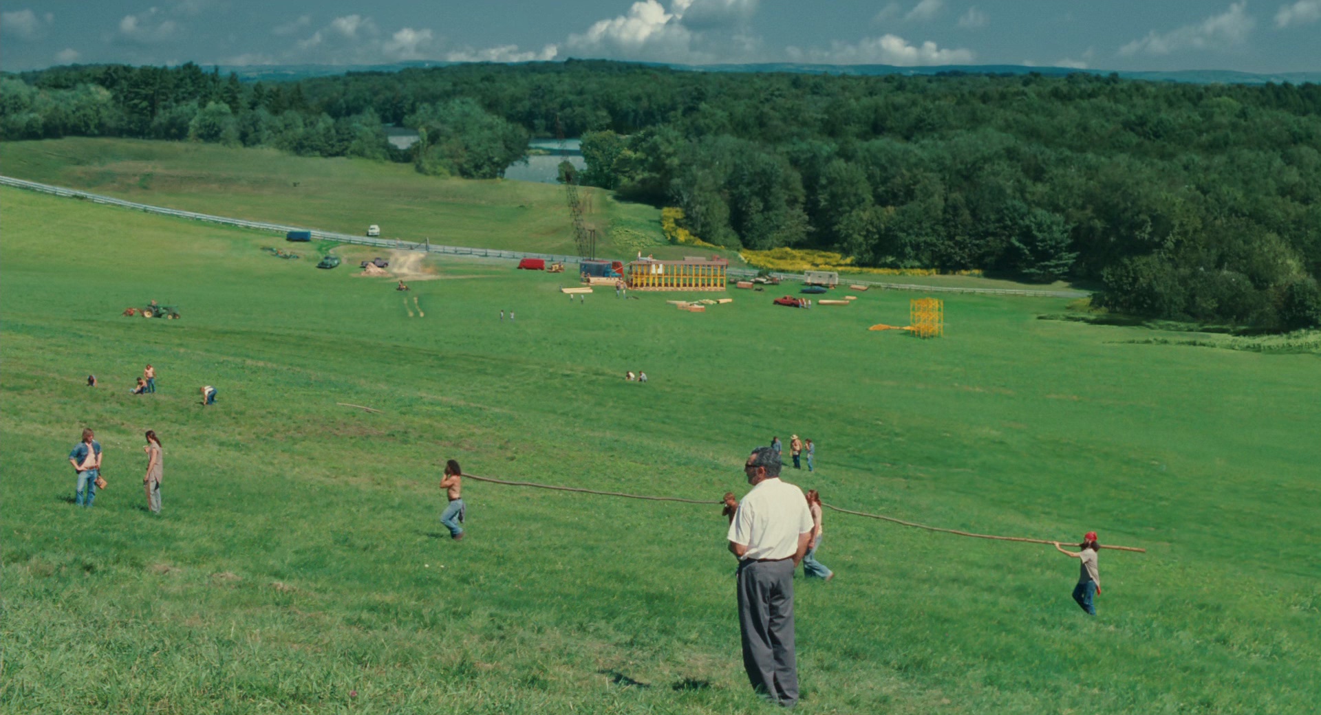 制造伍德斯托克音乐节[繁英字幕].Taking.Woodstock.2009.BluRay.1080p.x265.10bit-MiniHD 3.74GB-4.jpeg