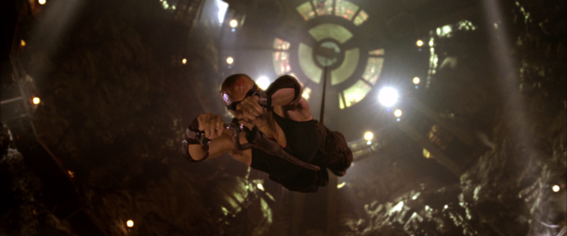 星际传奇[共3部合集][简繁英字幕].Riddick.2000-2013.BluRay.1080p.DTS-HD.MA.5.1.x265.10bit-ALT 32.54GB-4.jpeg