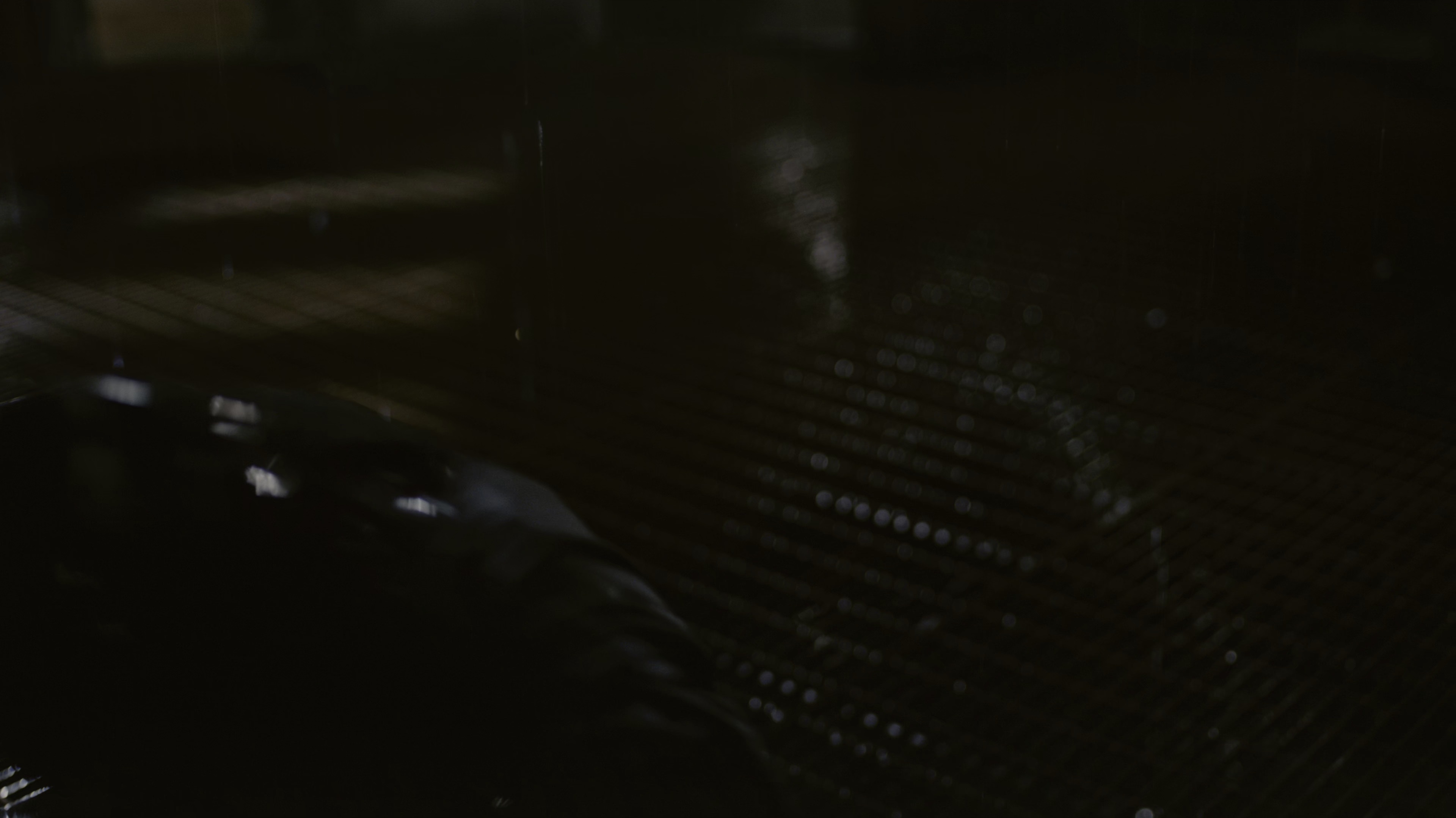 蝙蝠侠：黑暗骑士突起[国英多音轨/简繁英字幕].The.Dark.Knight.Rises.2012.BluRay.2160p.x265.10bit.4Audio-MiniHD 33.06GB-4.jpeg
