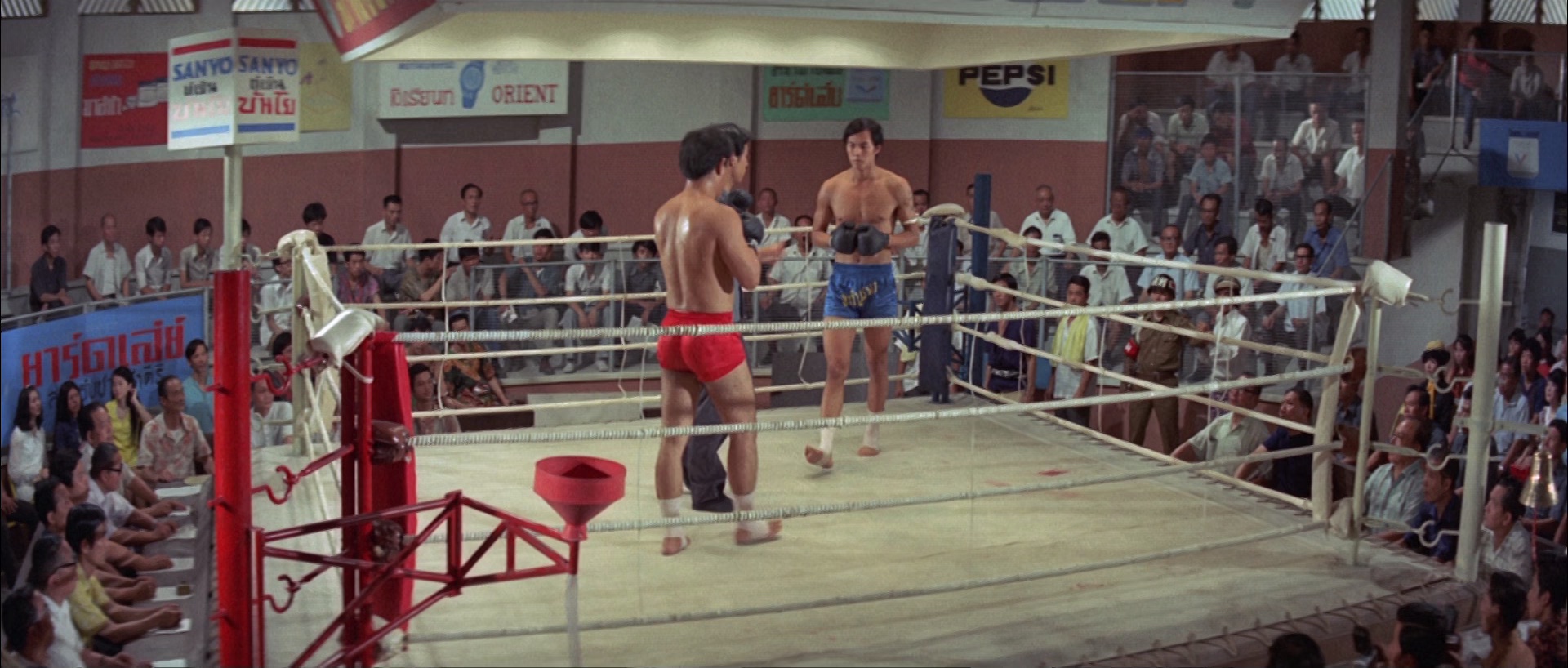 拳击[国语音轨].Duel.of.Fists.1971.BluRay.1080p.DTS-HD.MA.2.0.x265.10bit-ALT 7.70GB-6.jpeg