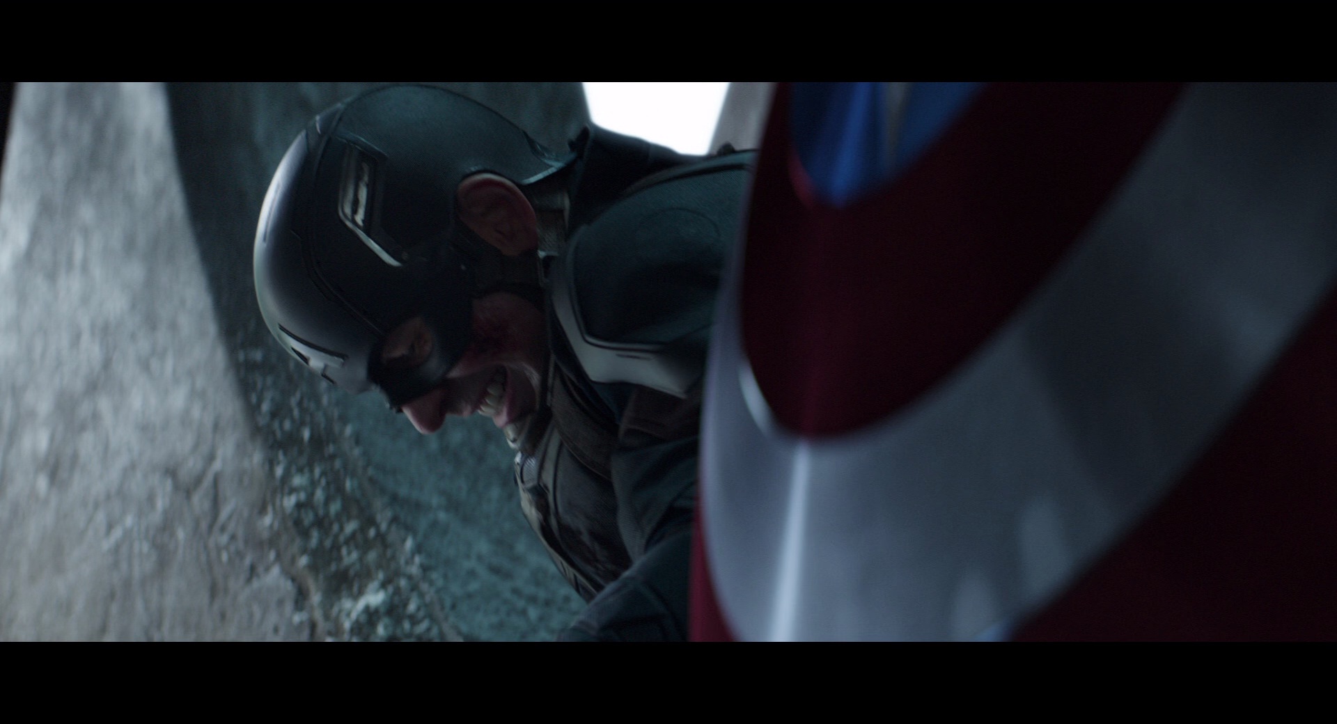 美国队长3[国英多音轨/中英字幕].Captain.America.Civil.War.2016.IMAX.BluRay.1080p.x265.10bit.2Audio-MiniHD 6.35GB-7.jpeg