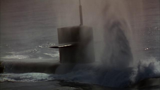 深海蹀血/第一方针/惊爆红色十月 Crash.Dive.1997.1080p.BluRay.x264-iFPD 6.56GB-2.jpg