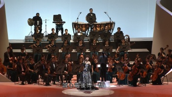 江蕙<镜花水月>演唱会2013 现场 [国语中字].Jody.Chiang.Mirror.Flower.Moon.Concert.Live.2013.1080i.BluRay.AVC.TrueHD.5.1-TAG 44.03GB-7.jpg