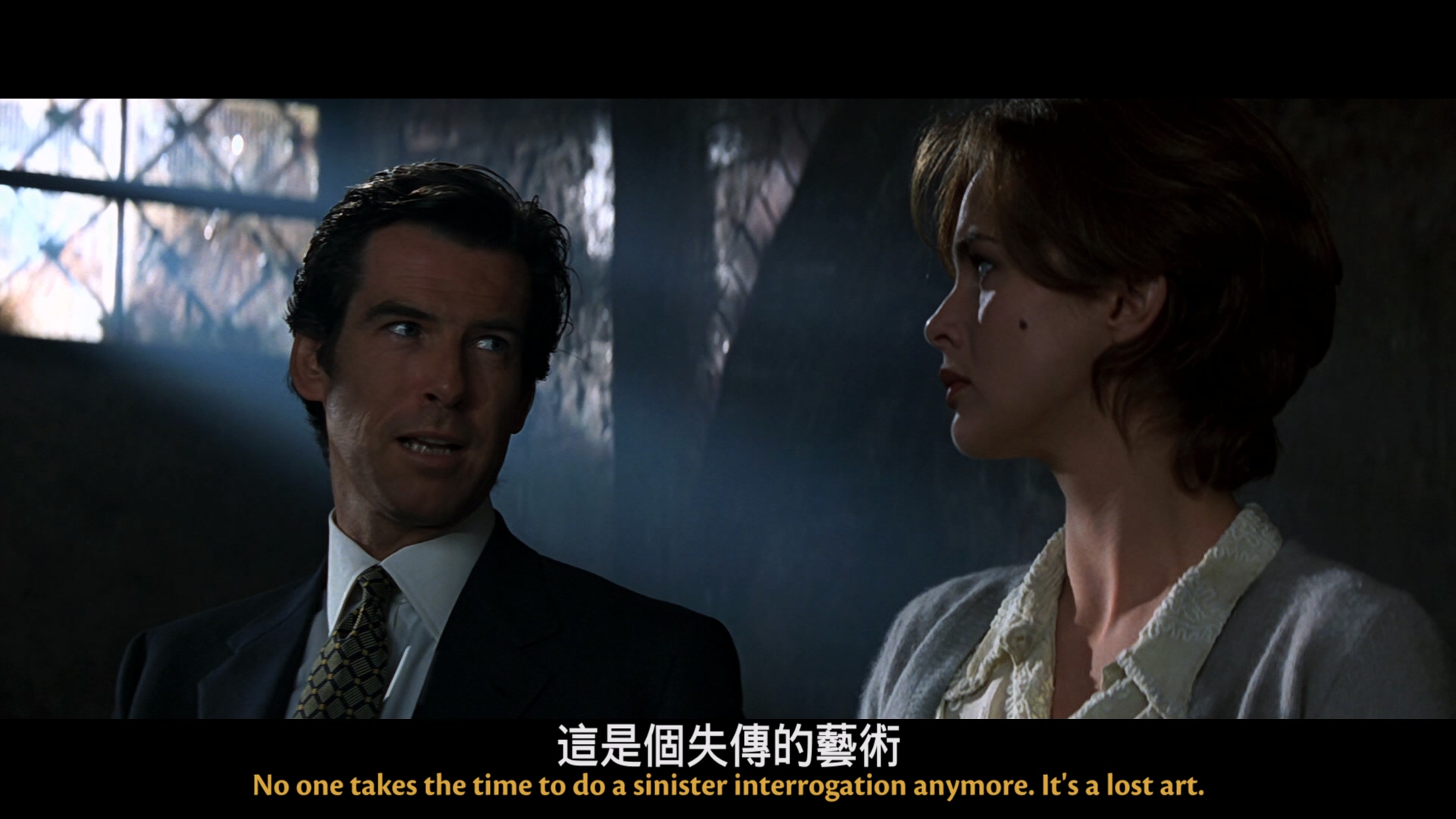 007之黄金眼/黄金眼/新铁金刚之金眼睛 [DIY国配+简繁英双语字幕].GoldenEye.1995.Blu-ray.1080p.AVC.DTS-HD.MA.5.1-TAG 44.71GB-7.jpg